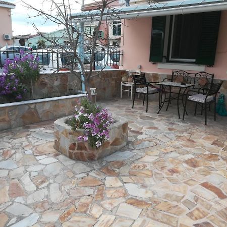 Zaira'S Little House Apartment Corfu  Exterior photo